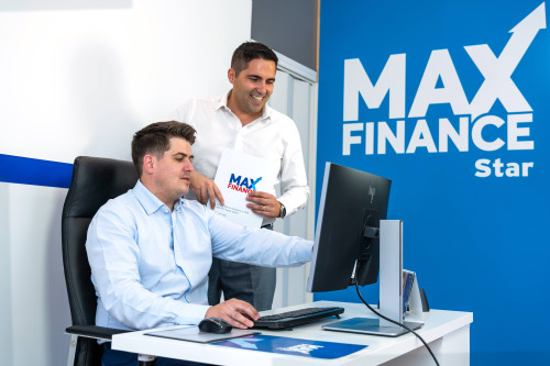 Imagem sobre transferência de crédito habitação, com destaque para a possibilidade de reduzir a prestação mensal da casa através da análise e comparação de propostas bancárias com a Maxfinance Star.